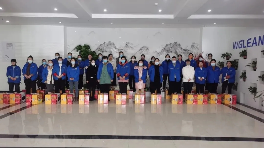 心系員工 情暖新春|萬(wàn)谷力安電氣為員工放新春禮品！